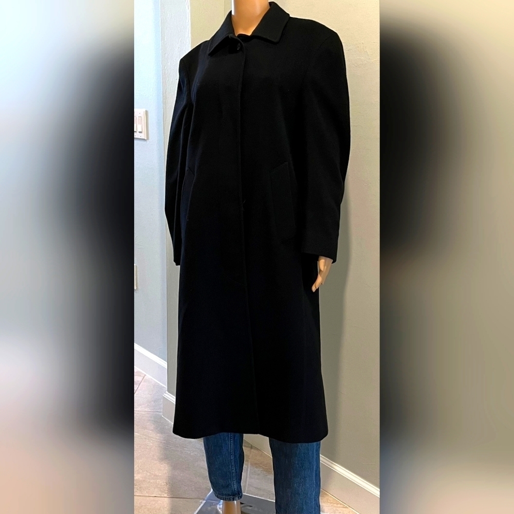 Vintage, Gorgeous Women's Trade Mark 100% Cashmere Coat‎ Made in England.…